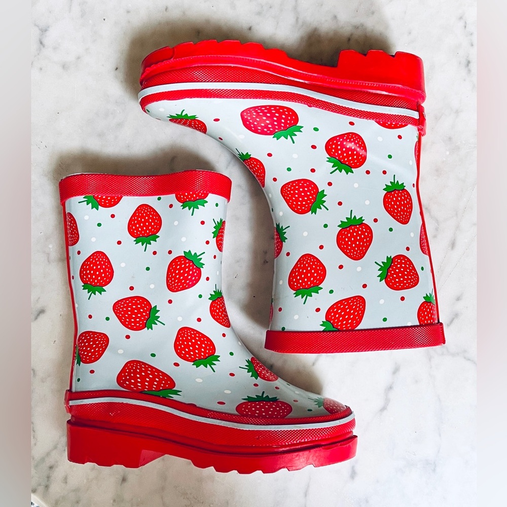Size 7/8 Lily&Dan Girl’s Rain Boots - Strawberry